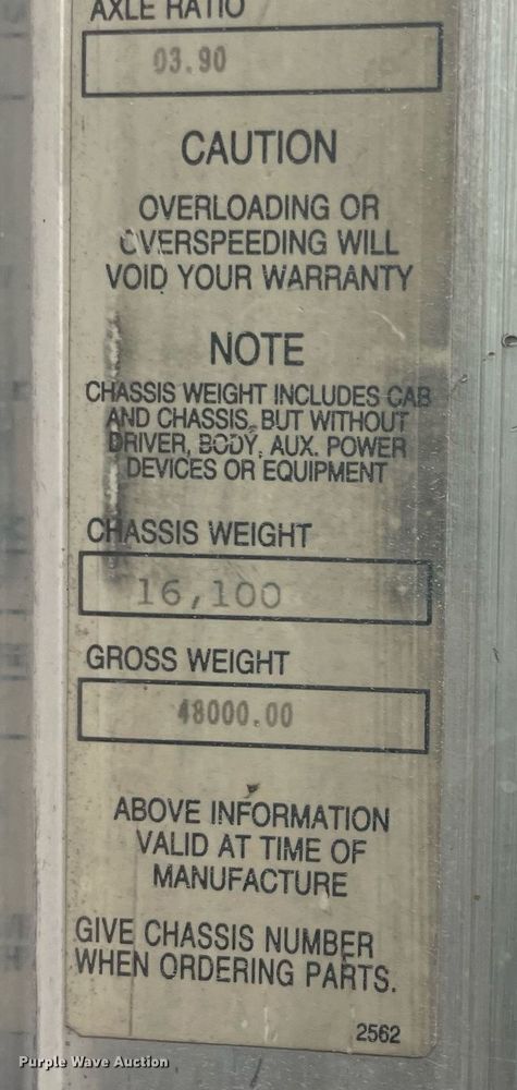 image for item NZ9013 2000 Kenworth T800  semi truck