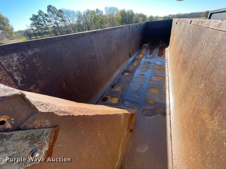 image for item NZ9014 2002 Clement HL-3966-AIR  end dump trailer