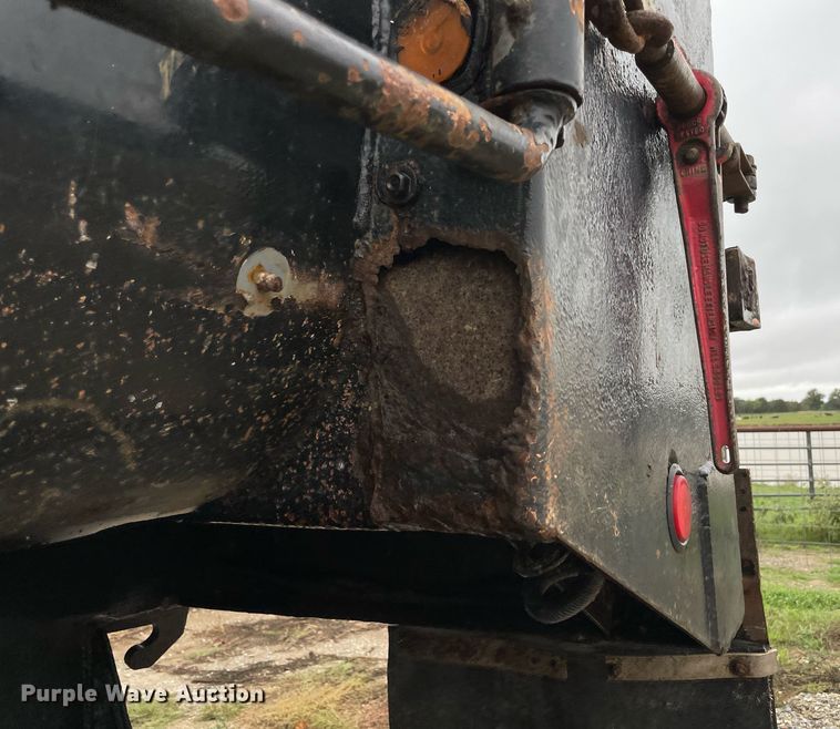 image for item NZ9014 2002 Clement HL-3966-AIR  end dump trailer