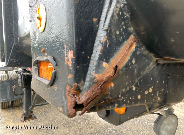 image for item NZ9014 2002 Clement HL-3966-AIR  end dump trailer