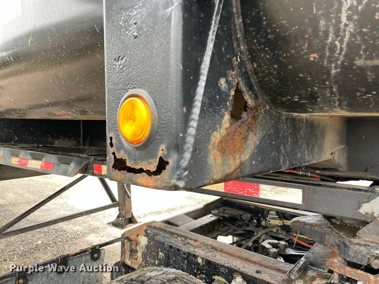 image for item NZ9014 2002 Clement HL-3966-AIR  end dump trailer