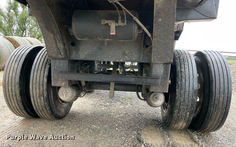 image for item NZ9014 2002 Clement HL-3966-AIR  end dump trailer