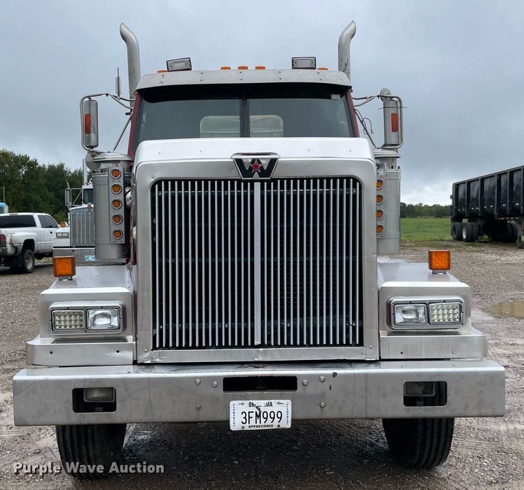 image for item NZ9015 2003 Western Star 4900EX  semi truck