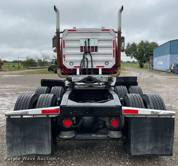 image for item NZ9015 2003 Western Star 4900EX  semi truck