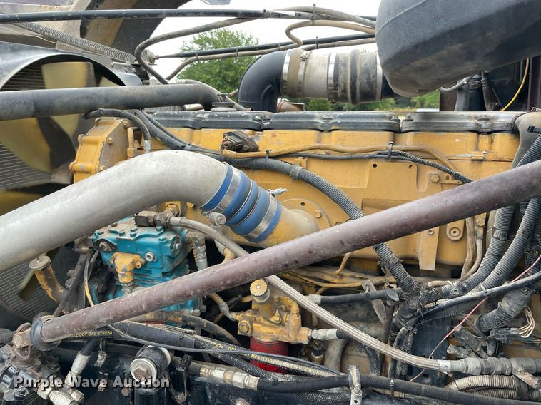 image for item NZ9015 2003 Western Star 4900EX  semi truck