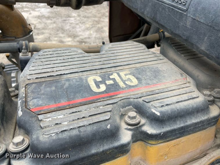 image for item NZ9015 2003 Western Star 4900EX  semi truck