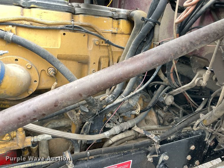 image for item NZ9015 2003 Western Star 4900EX  semi truck