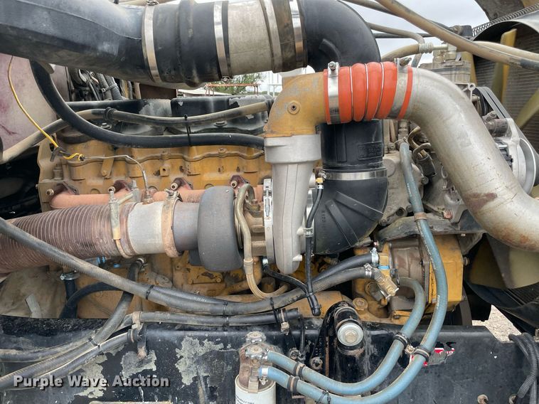 image for item NZ9015 2003 Western Star 4900EX  semi truck