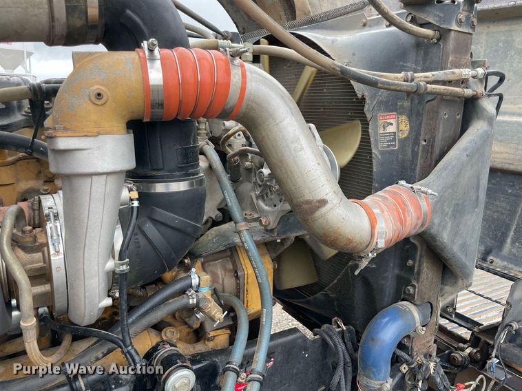 image for item NZ9015 2003 Western Star 4900EX  semi truck