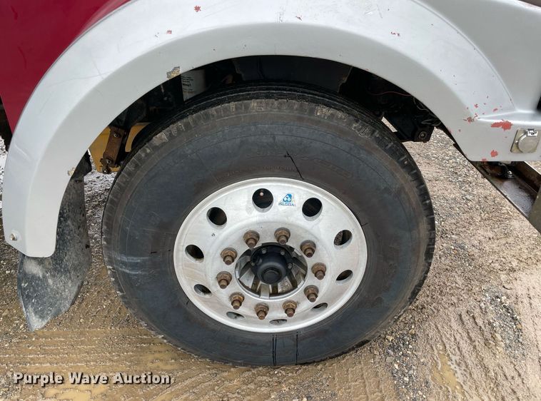 image for item NZ9015 2003 Western Star 4900EX  semi truck