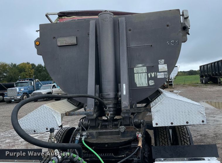 image for item NZ9016 2000 Travis  end dump trailer