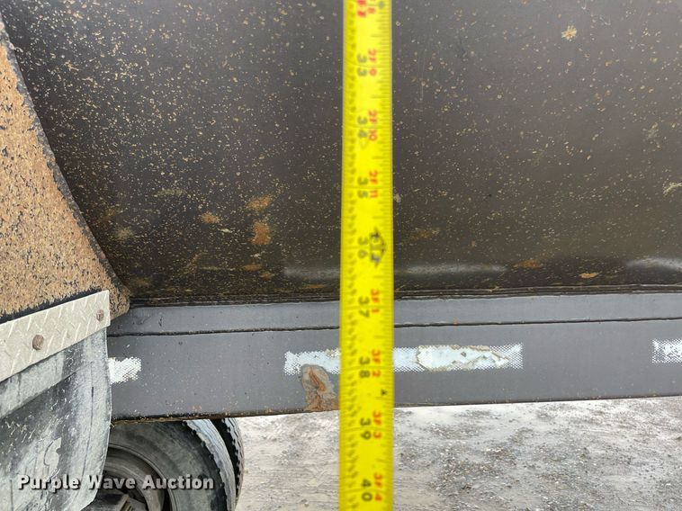 image for item NZ9016 2000 Travis  end dump trailer