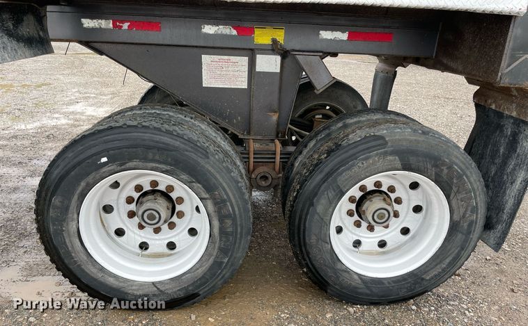 image for item NZ9016 2000 Travis  end dump trailer