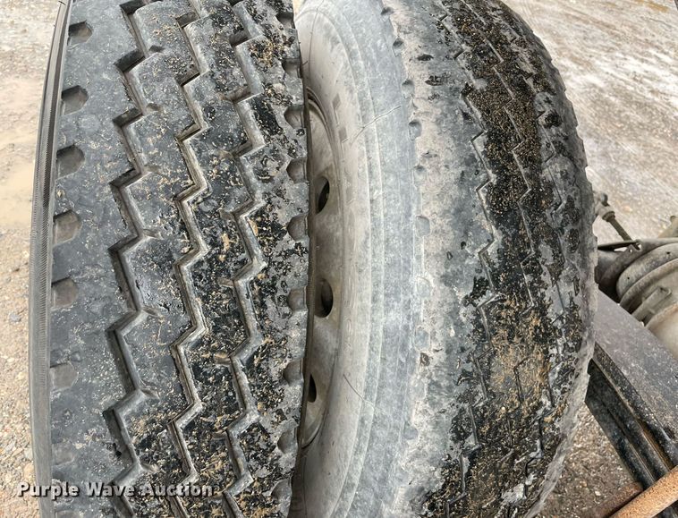 image for item NZ9016 2000 Travis  end dump trailer