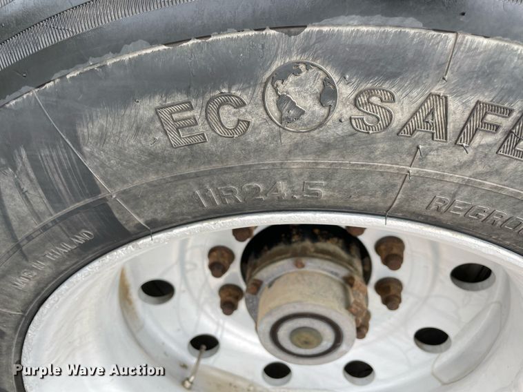 image for item NZ9016 2000 Travis  end dump trailer