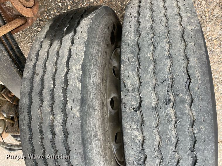 image for item NZ9016 2000 Travis  end dump trailer