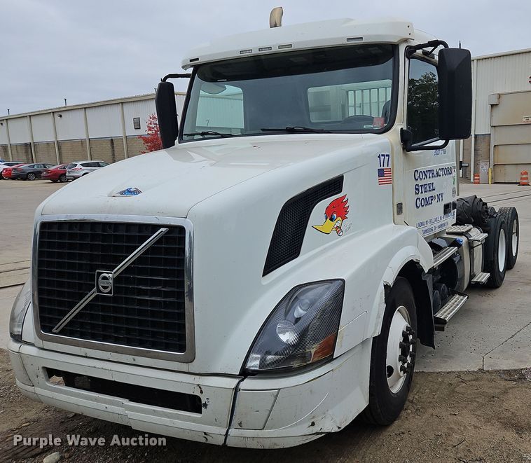 image for item NZ9038 2017 Volvo VNL  semi truck