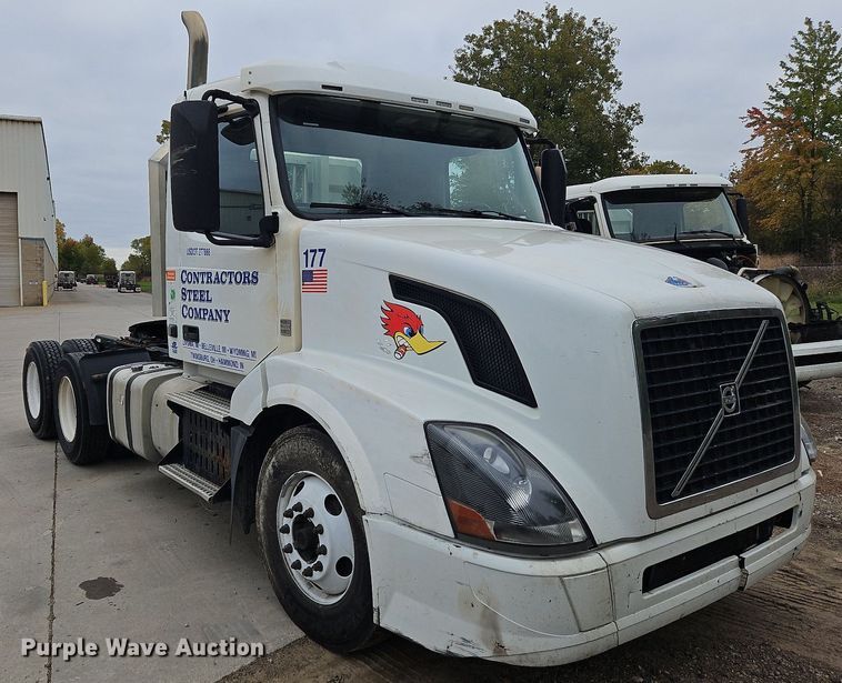 image for item NZ9038 2017 Volvo VNL  semi truck