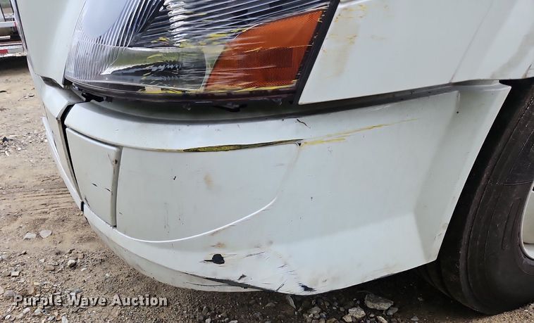 image for item NZ9038 2017 Volvo VNL  semi truck