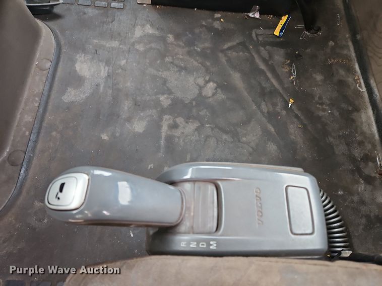 image for item NZ9038 2017 Volvo VNL  semi truck