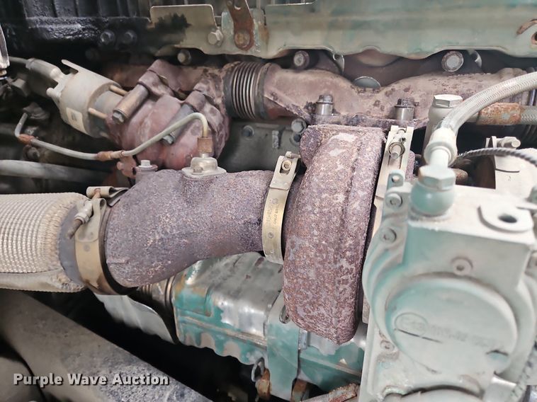 image for item NZ9038 2017 Volvo VNL  semi truck