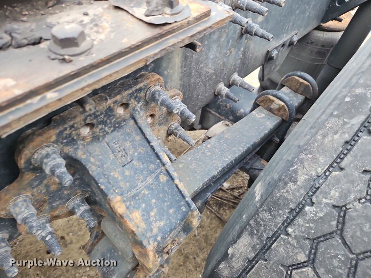 image for item NZ9038 2017 Volvo VNL  semi truck