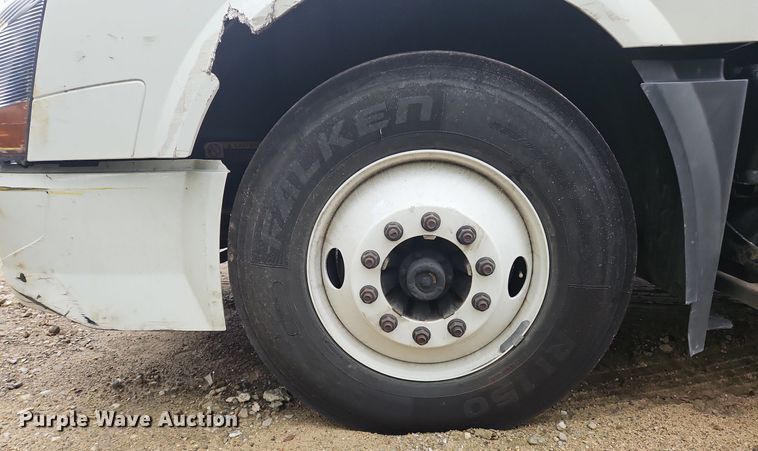 image for item NZ9038 2017 Volvo VNL  semi truck