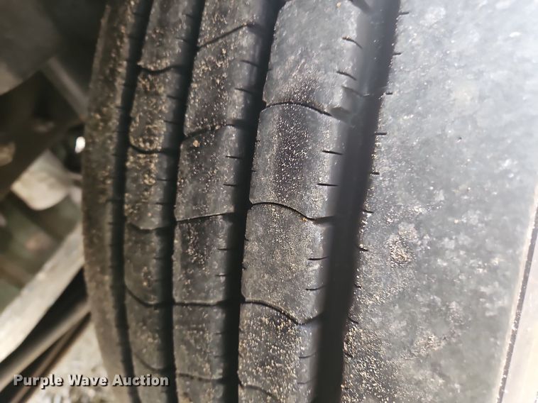 image for item NZ9038 2017 Volvo VNL  semi truck