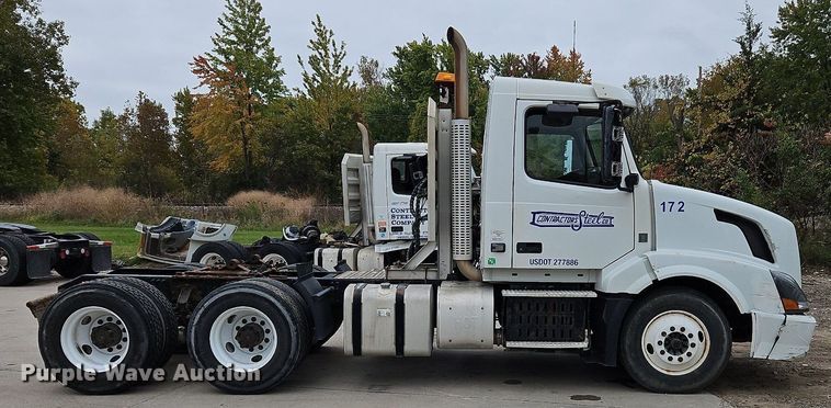 image for item NZ9039 2016 Volvo VNL  semi truck