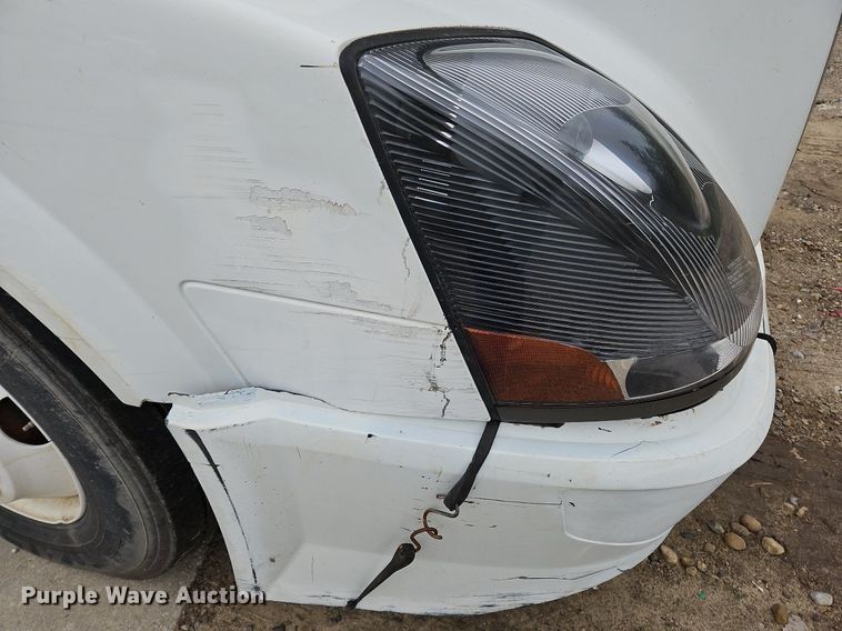 image for item NZ9039 2016 Volvo VNL  semi truck