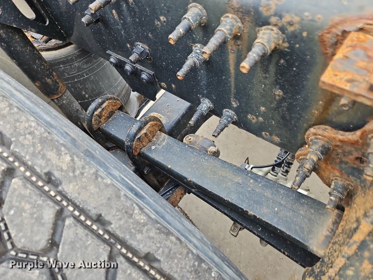 image for item NZ9039 2016 Volvo VNL  semi truck