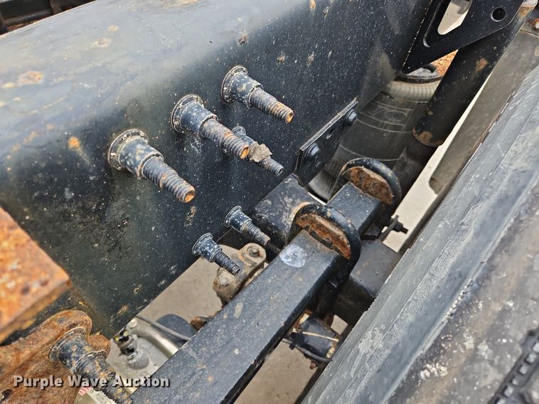 image for item NZ9039 2016 Volvo VNL  semi truck