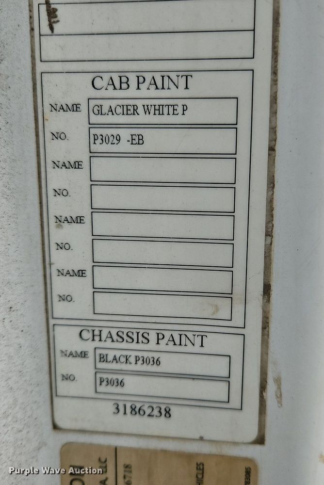 image for item NZ9039 2016 Volvo VNL  semi truck