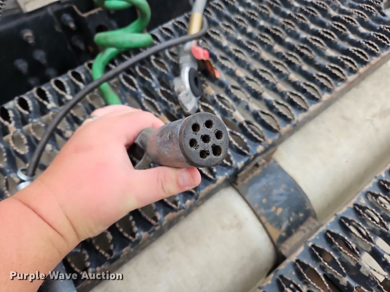 image for item NZ9040 2013 Volvo VNL  semi truck