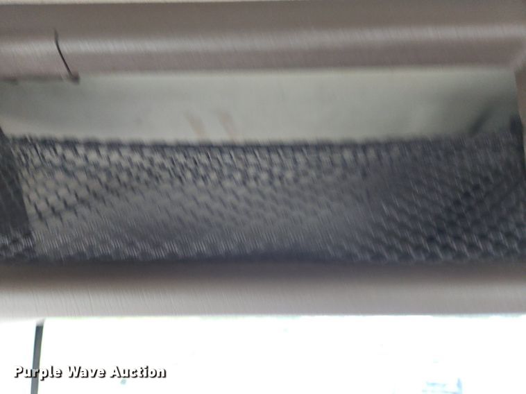 image for item NZ9040 2013 Volvo VNL  semi truck