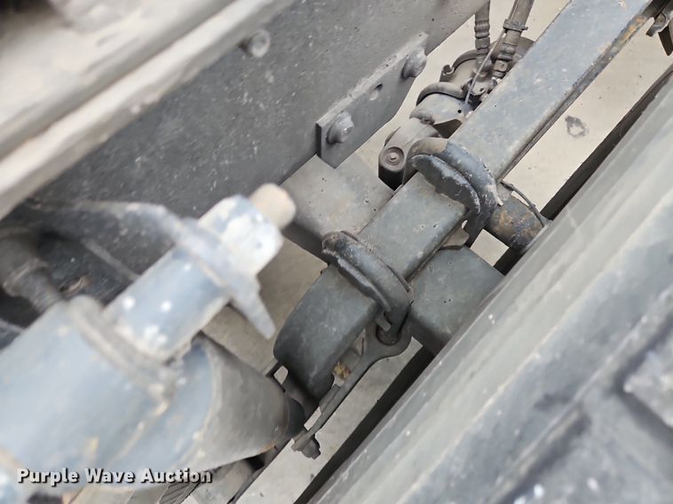 image for item NZ9040 2013 Volvo VNL  semi truck