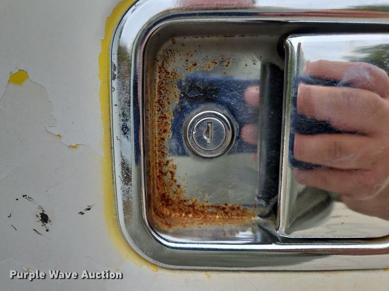 image for item NZ9041 2011 Western Star 4900EX  semi truck