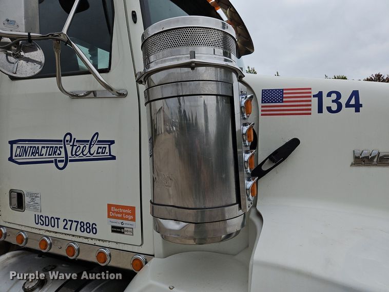 image for item NZ9041 2011 Western Star 4900EX  semi truck