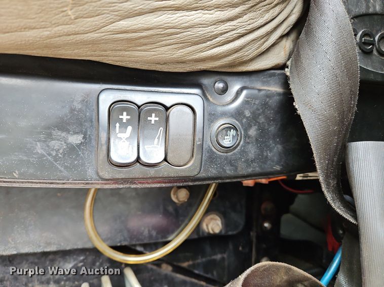 image for item NZ9041 2011 Western Star 4900EX  semi truck