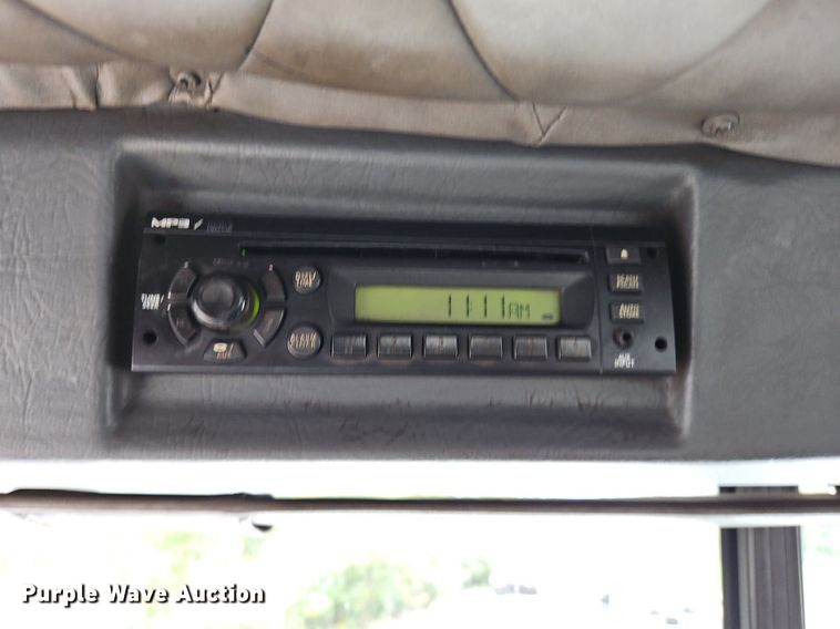 image for item NZ9041 2011 Western Star 4900EX  semi truck