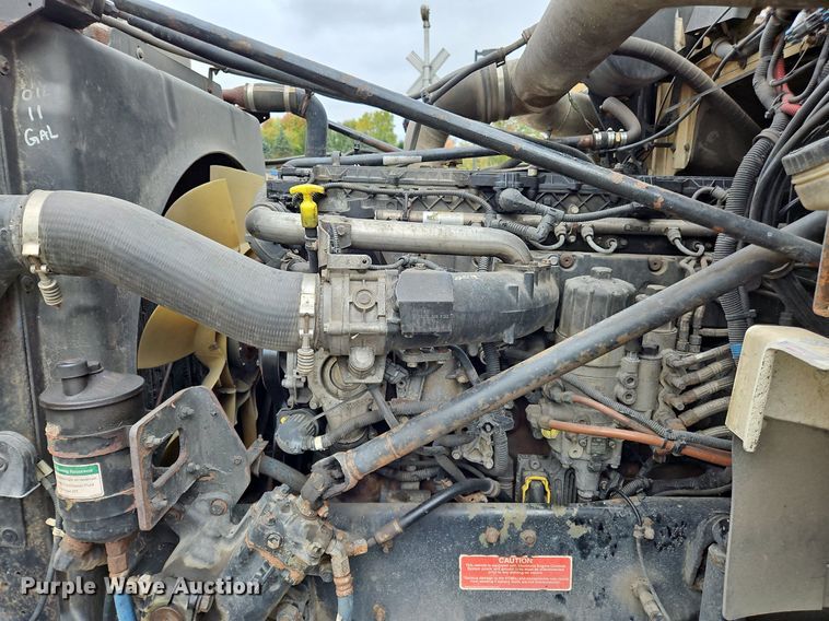 image for item NZ9041 2011 Western Star 4900EX  semi truck