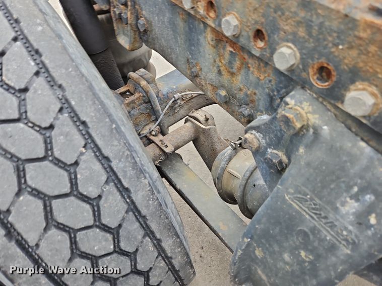 image for item NZ9041 2011 Western Star 4900EX  semi truck