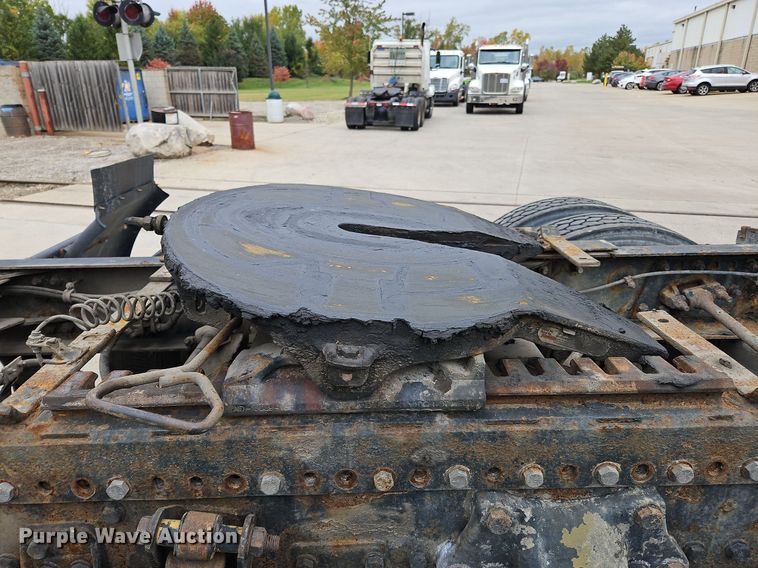 image for item NZ9041 2011 Western Star 4900EX  semi truck