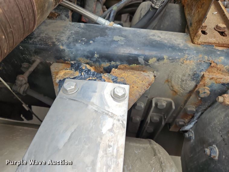 image for item NZ9041 2011 Western Star 4900EX  semi truck