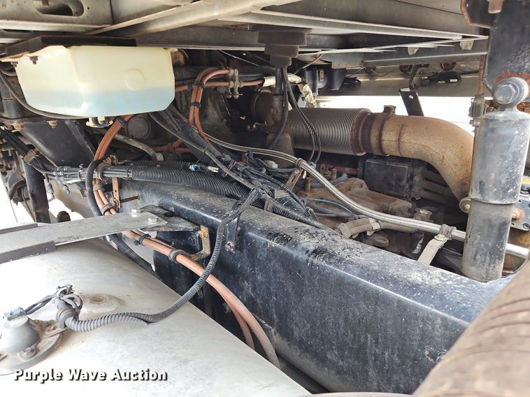 image for item NZ9041 2011 Western Star 4900EX  semi truck