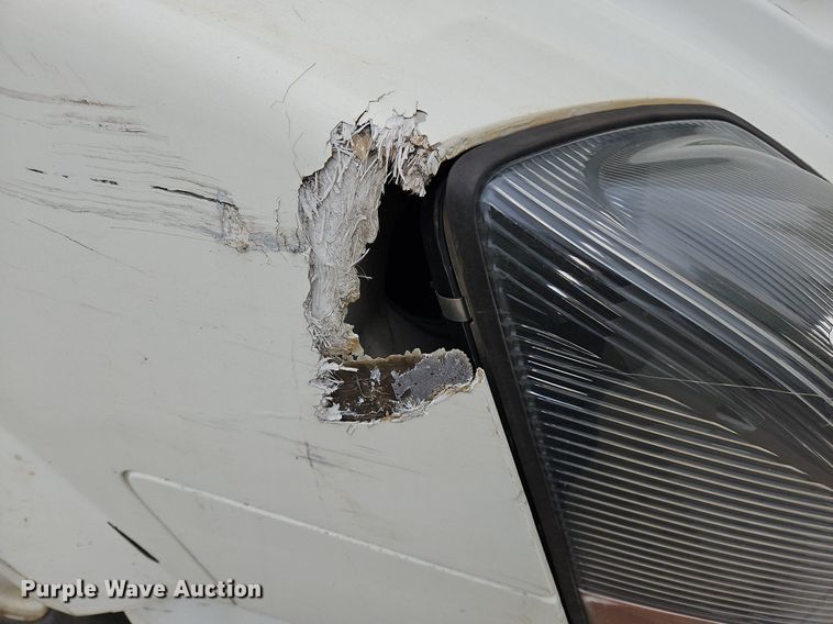 image for item NZ9042 2014 Volvo VNL  semi truck