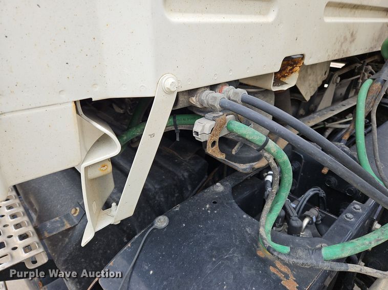 image for item NZ9042 2014 Volvo VNL  semi truck