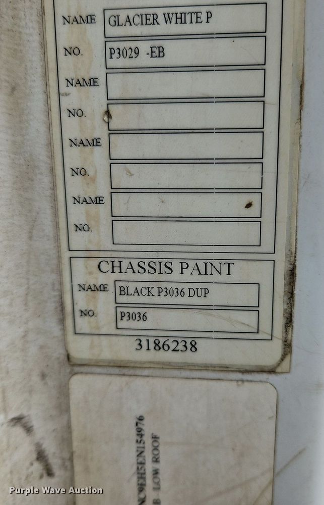 image for item NZ9042 2014 Volvo VNL  semi truck