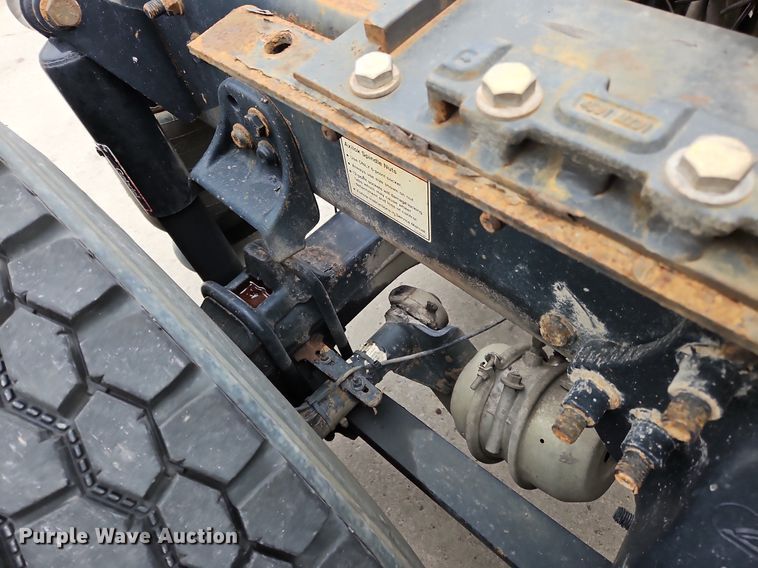 image for item NZ9043 2012 Freightliner Cascadia  semi truck