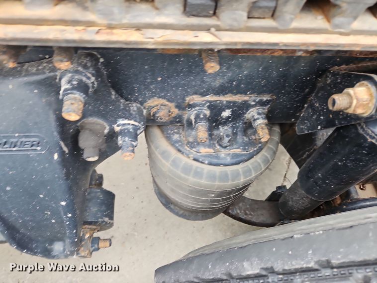 image for item NZ9043 2012 Freightliner Cascadia  semi truck